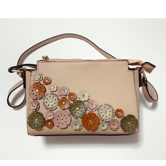 Super Cute Flowers Crossbody Bag - Picture 2 of 7